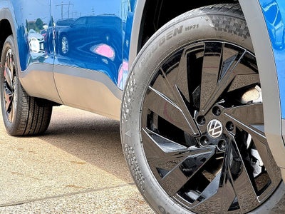2027 Volkswagen Atlas SE w/Technology