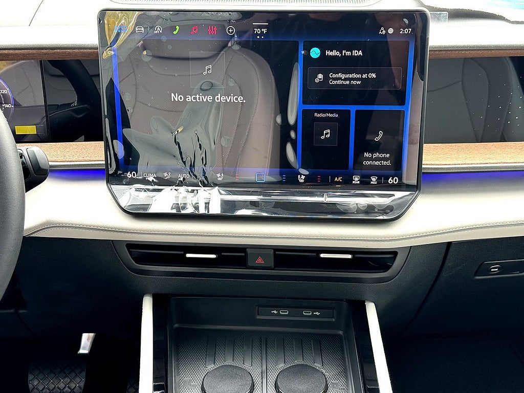2027 Volkswagen Atlas SE w/Technology