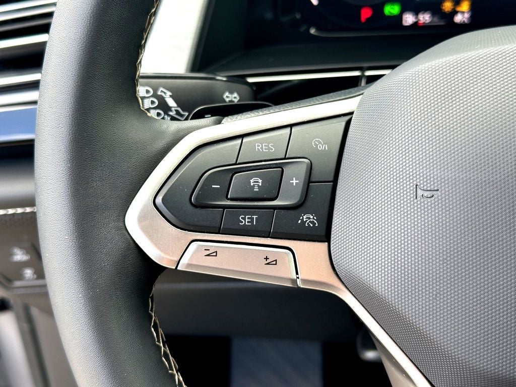 2024 Volkswagen Atlas Cross Sport 2.0T SE w/Technology