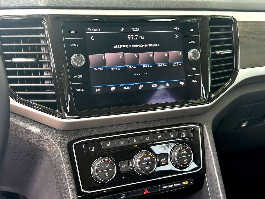 2022 Volkswagen Atlas 3.6L V6 SE w/Technology
