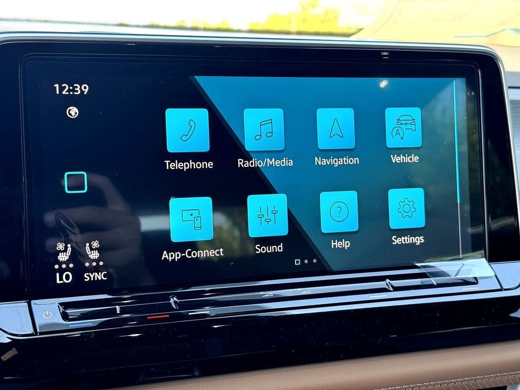 2026 Volkswagen Atlas Cross Sport 2.0T SE w/Technology