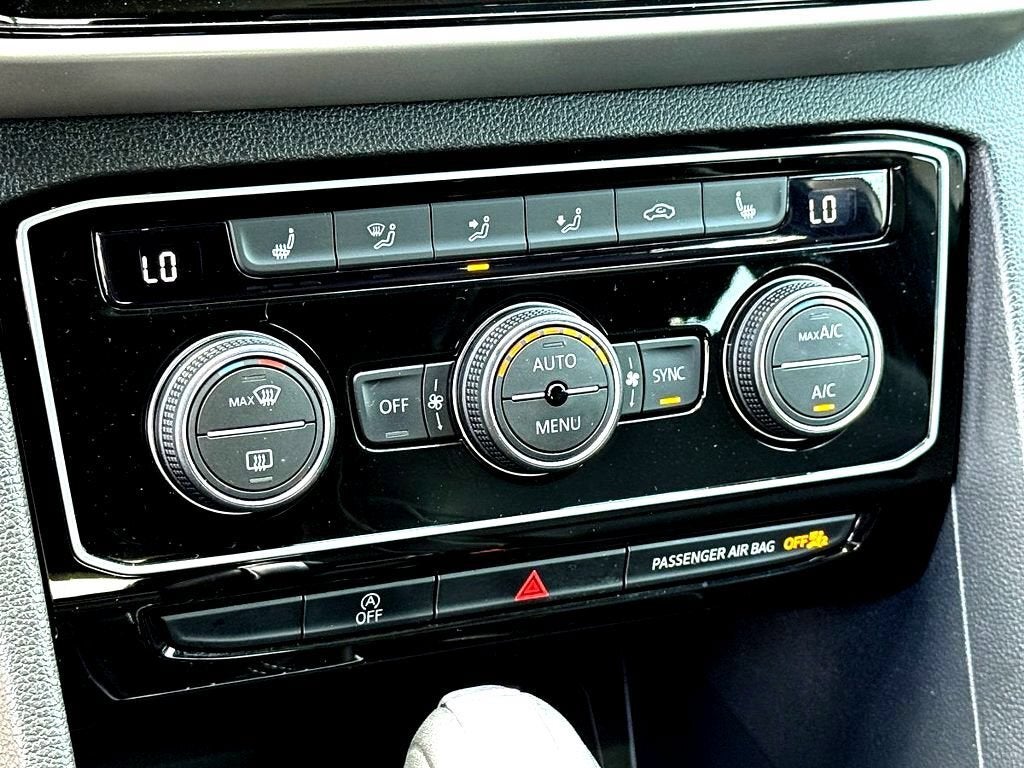 2022 Volkswagen Atlas Cross Sport 3.6L V6 SE w/Technology