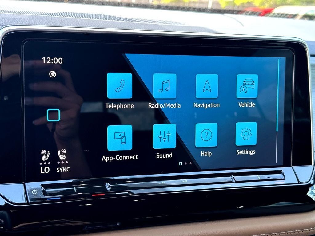 2024 Volkswagen Atlas Cross Sport 2.0T SE w/Technology