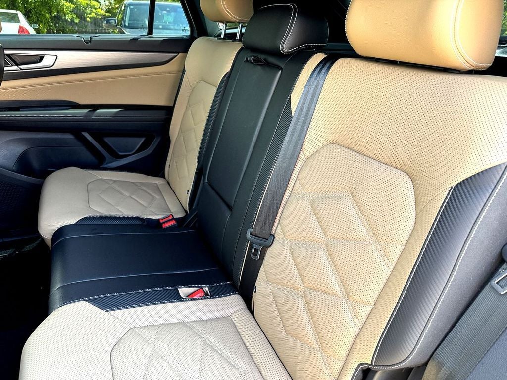 2024 Volkswagen Atlas Cross Sport 2.0T SE w/Technology