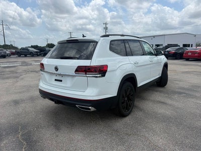 2022 Volkswagen Atlas 3.6L V6 SE w/Technology