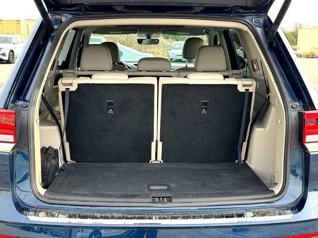 2022 Volkswagen Atlas 3.6L V6 SE w/Technology