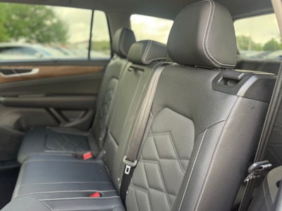 2025 Volkswagen Atlas 2.0T SE w/Technology