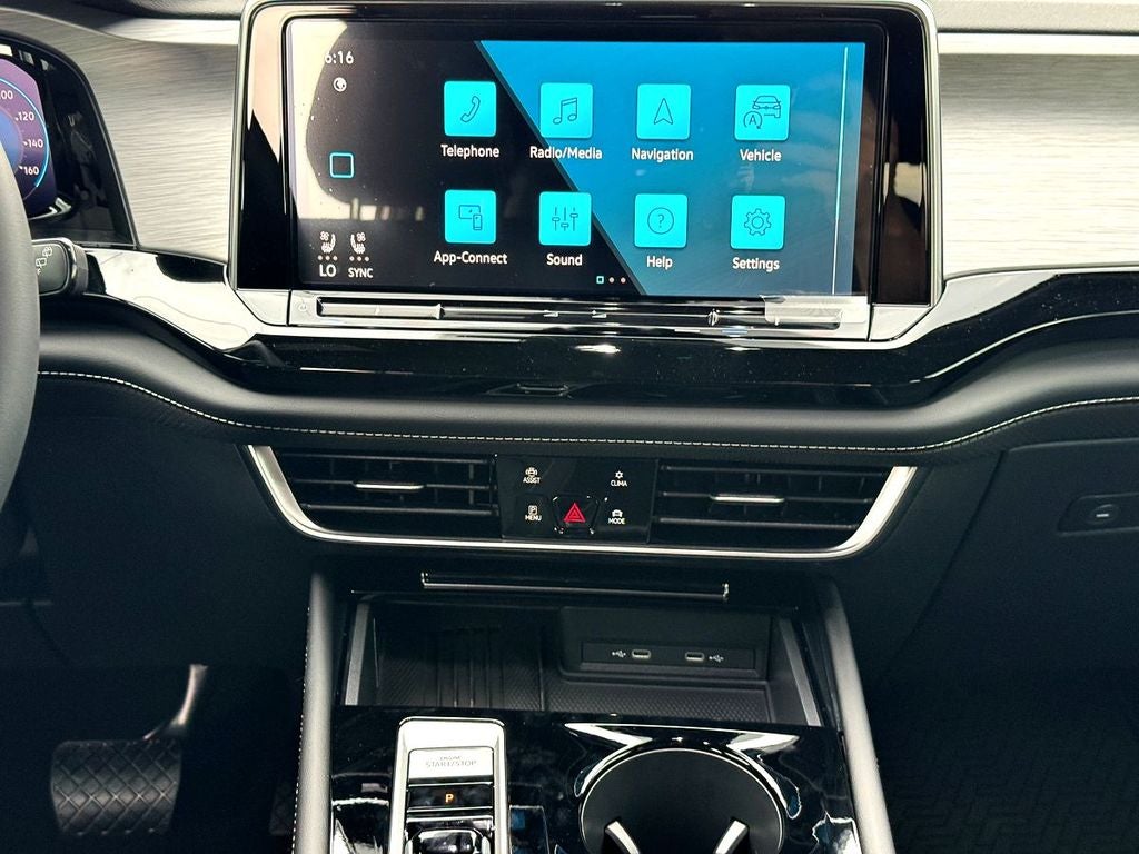 2026 Volkswagen Atlas Cross Sport 2.0T SE w/Technology