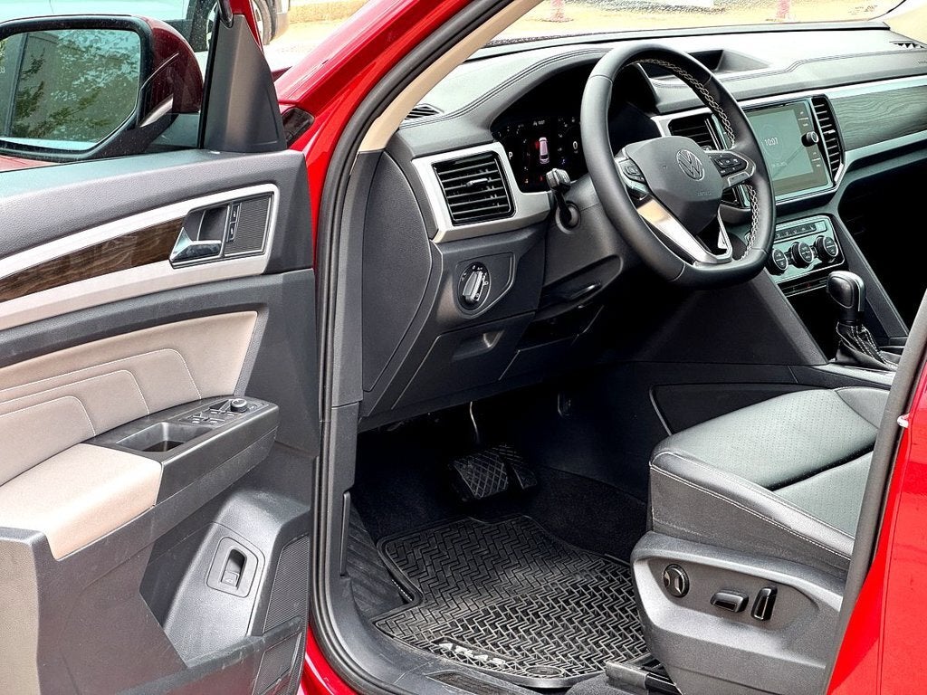 2023 Volkswagen Atlas V6 SE