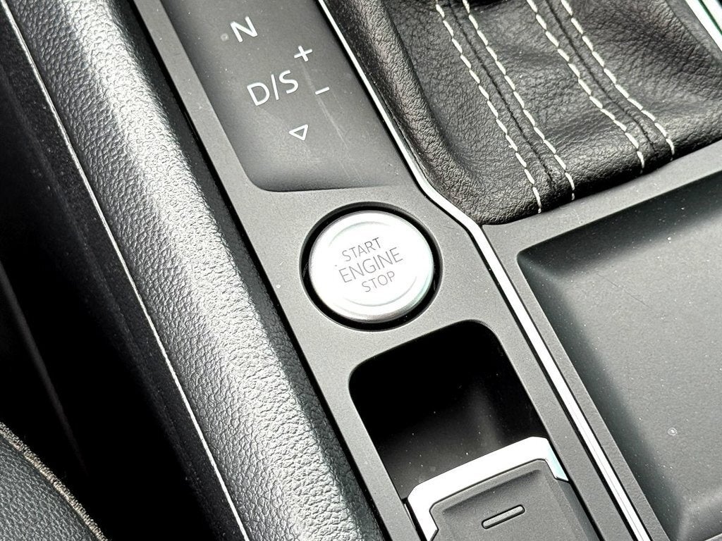 2023 Volkswagen Atlas V6 SE
