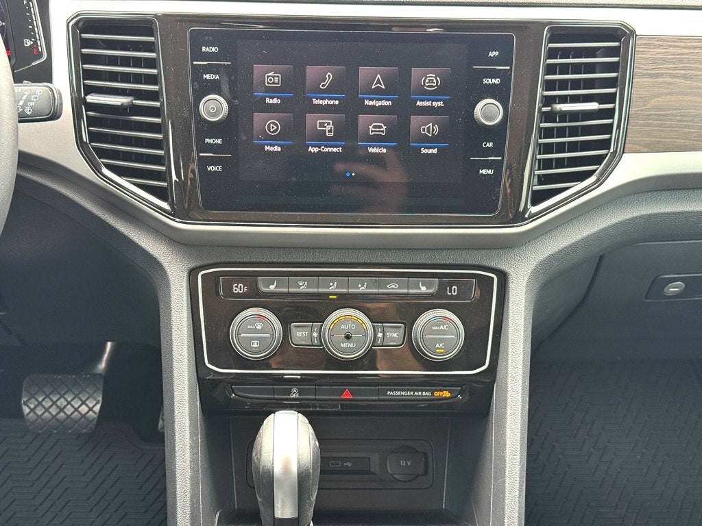 2023 Volkswagen Atlas V6 SE