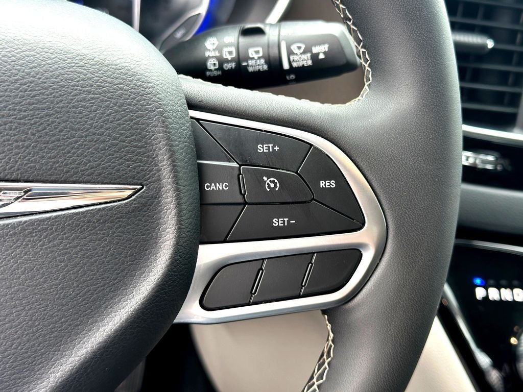 2024 Chrysler Voyager LX