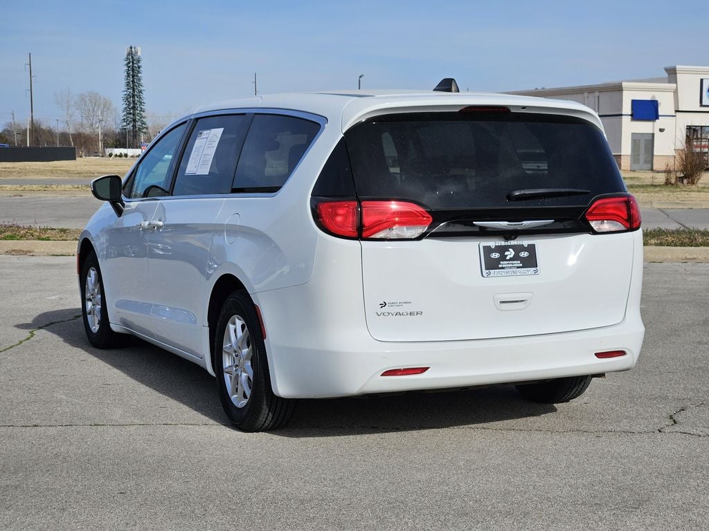2023 Chrysler Voyager LX