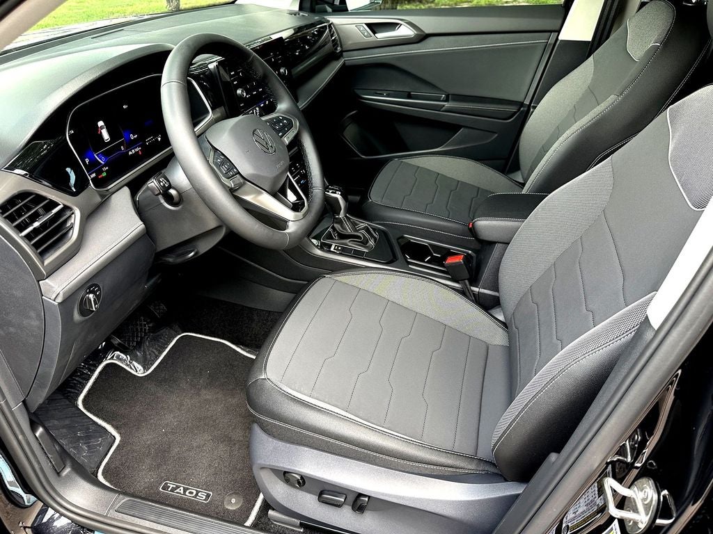 2026 Volkswagen Taos 1.5T SE Black