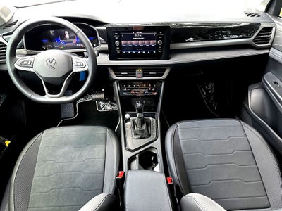 2026 Volkswagen Taos 1.5T SE Black