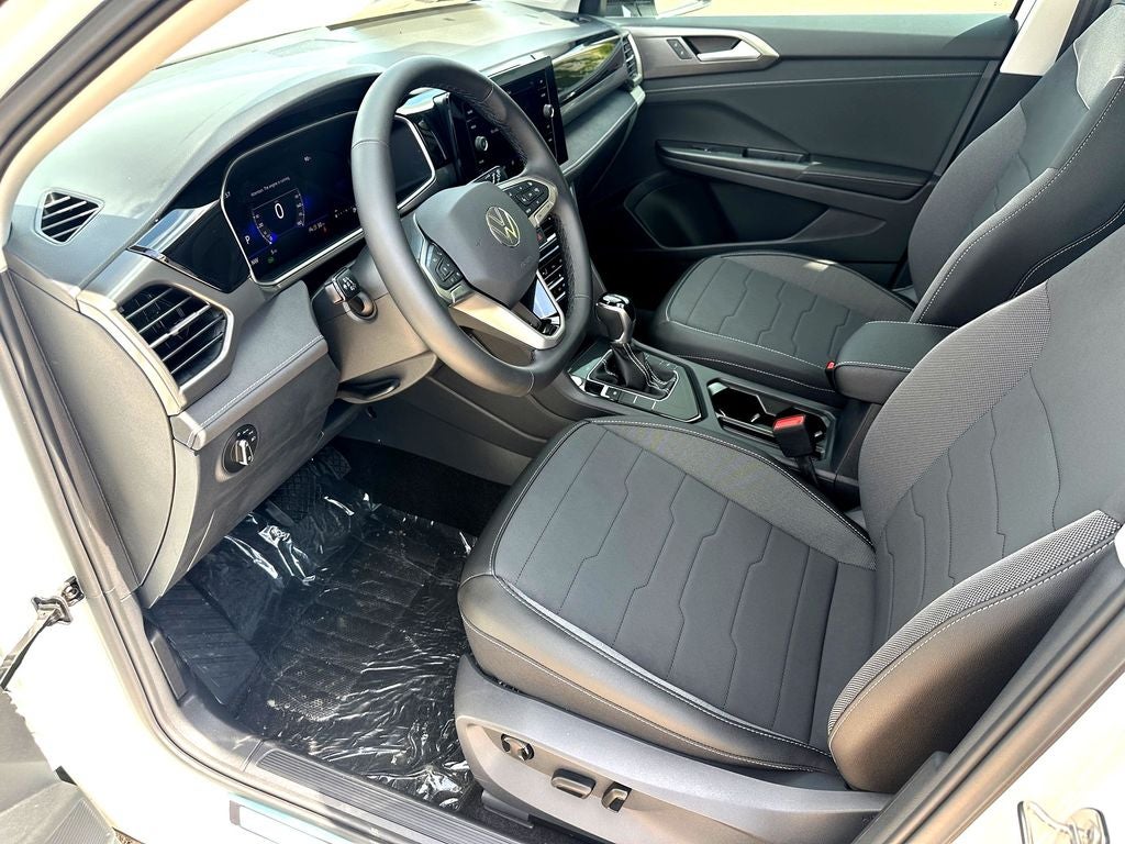 2026 Volkswagen Taos 1.5T SE Black