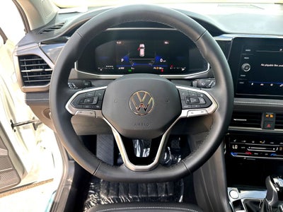 2026 Volkswagen Taos 1.5T SE Black
