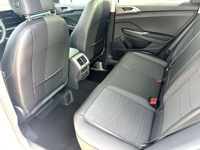 2026 Volkswagen Taos 1.5T SE Black