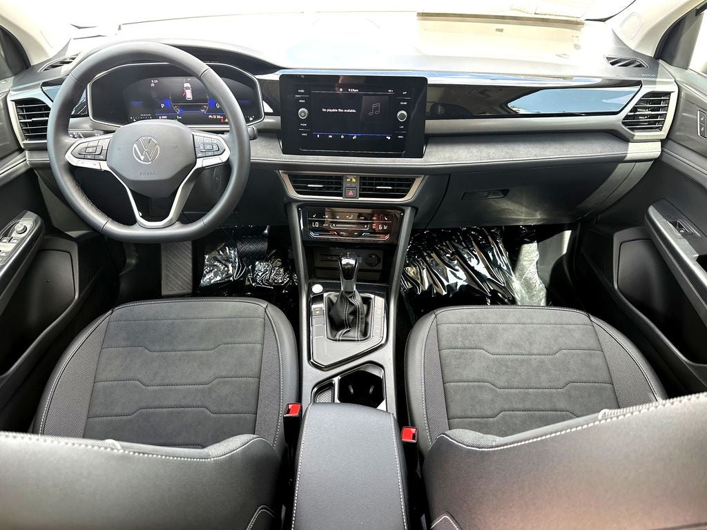 2026 Volkswagen Taos 1.5T SE Black