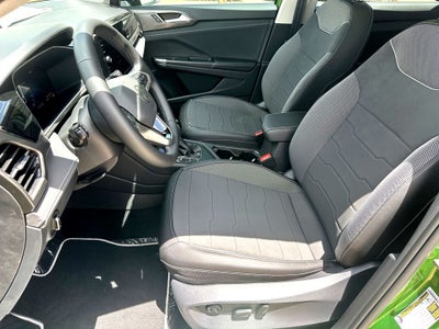 2026 Volkswagen Taos 1.5T SE Black