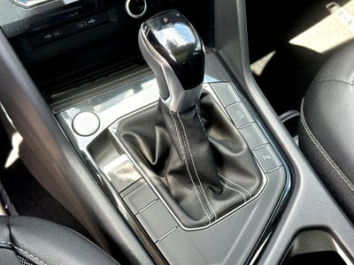 2026 Volkswagen Taos 1.5T SE Black