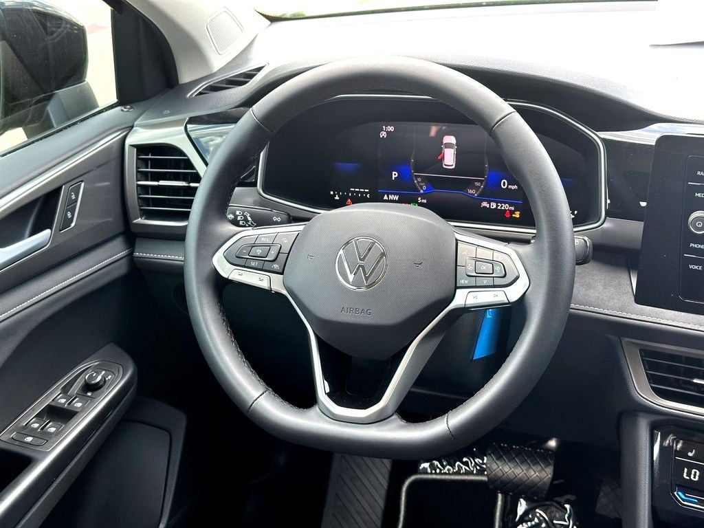 2026 Volkswagen Taos 1.5T SE Black