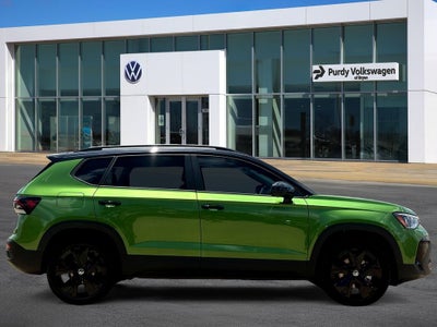 2026 Volkswagen Taos 1.5T SE Black