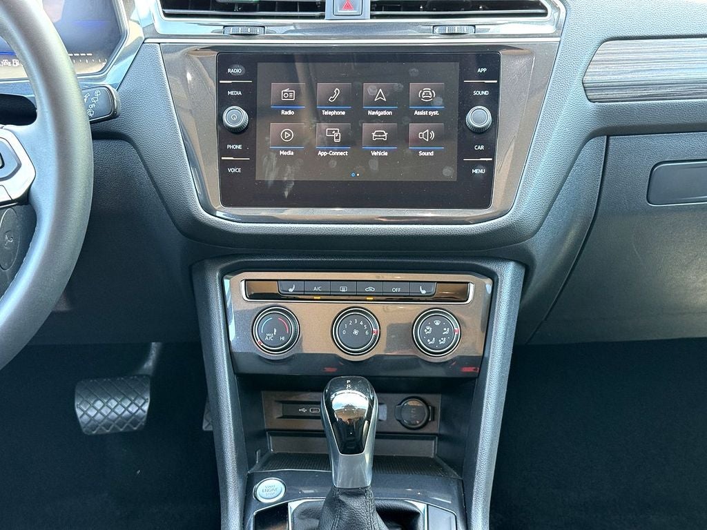 2024 Volkswagen Tiguan 2.0T Wolfsburg Edition