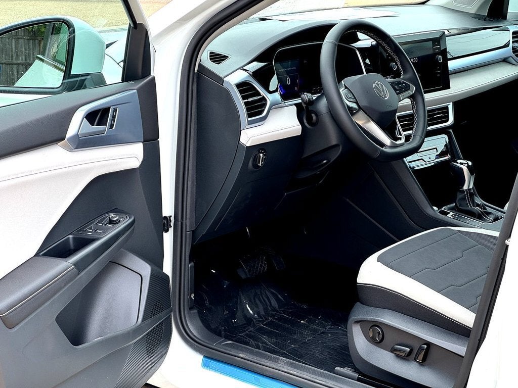 2027 Volkswagen Taos 1.5T SE