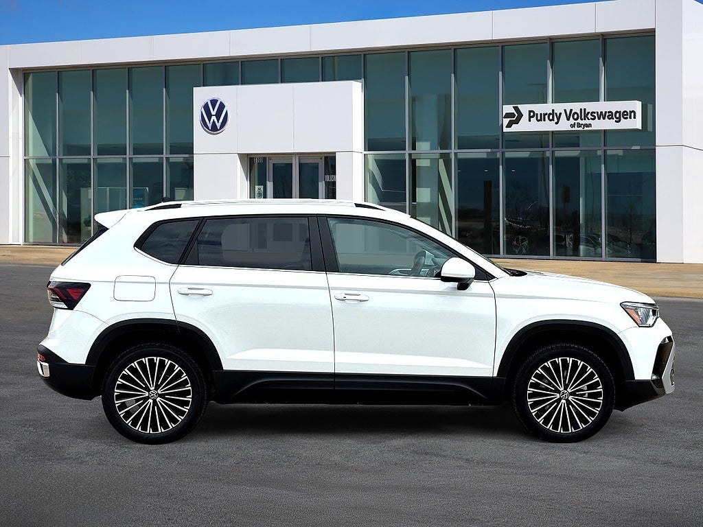 2027 Volkswagen Taos 1.5T SE