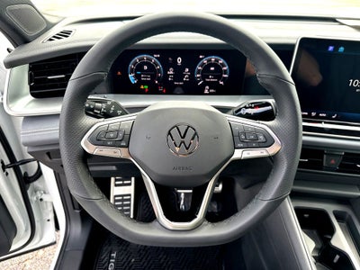 2026 Volkswagen Tiguan 2.0T SE R-Line Black
