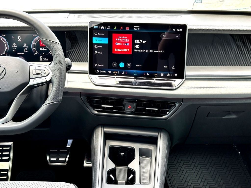 2026 Volkswagen Tiguan 2.0T SE R-Line Black