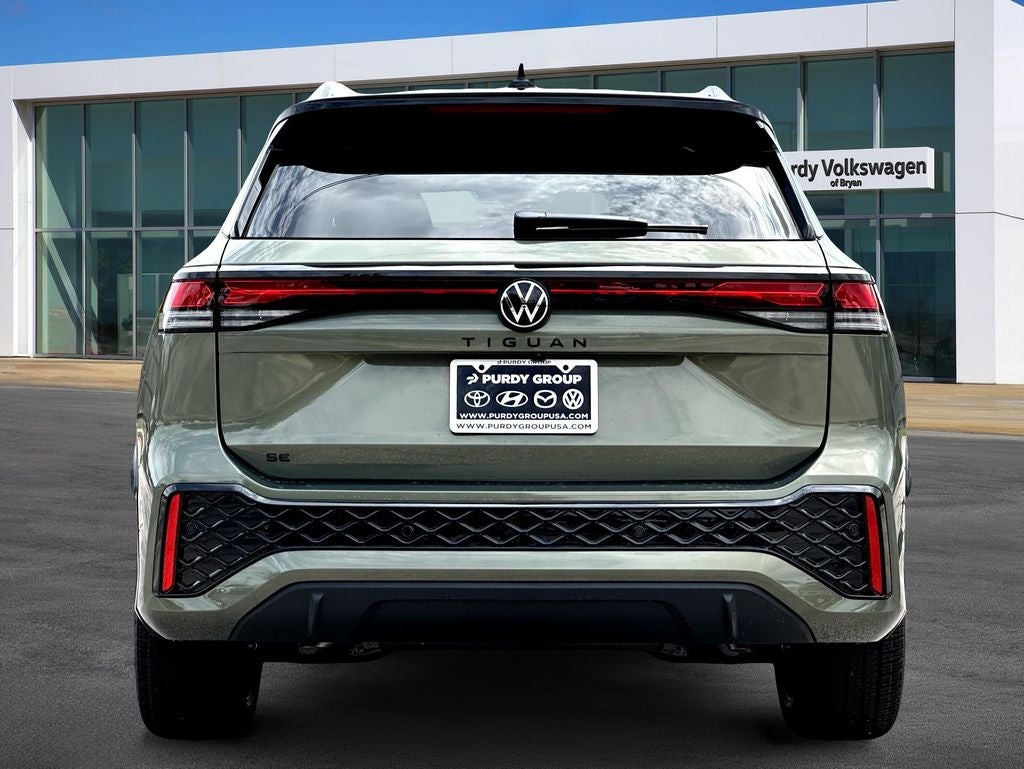2026 Volkswagen Tiguan 2.0T SE R-Line Black