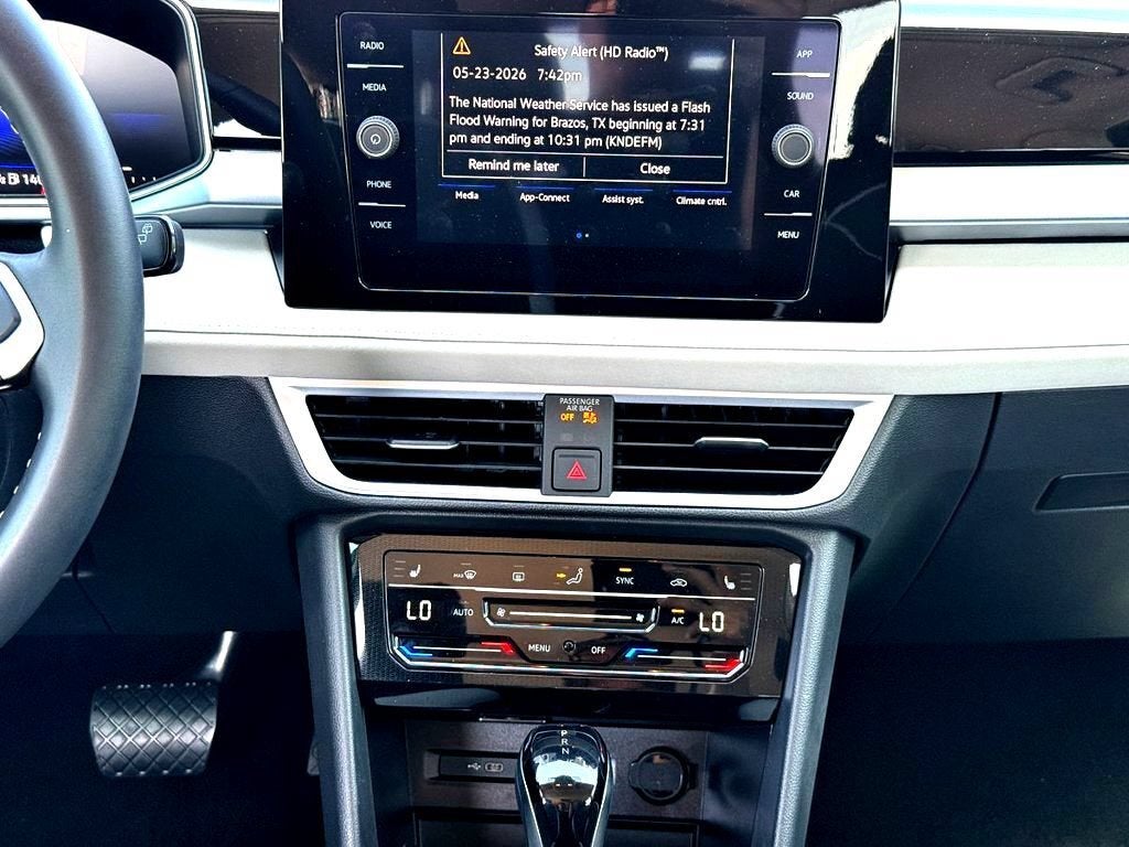 2026 Volkswagen Taos SE