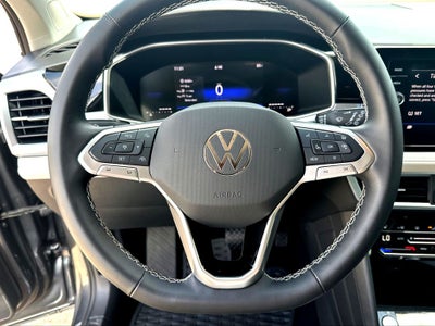 2025 Volkswagen Taos 1.5T SE