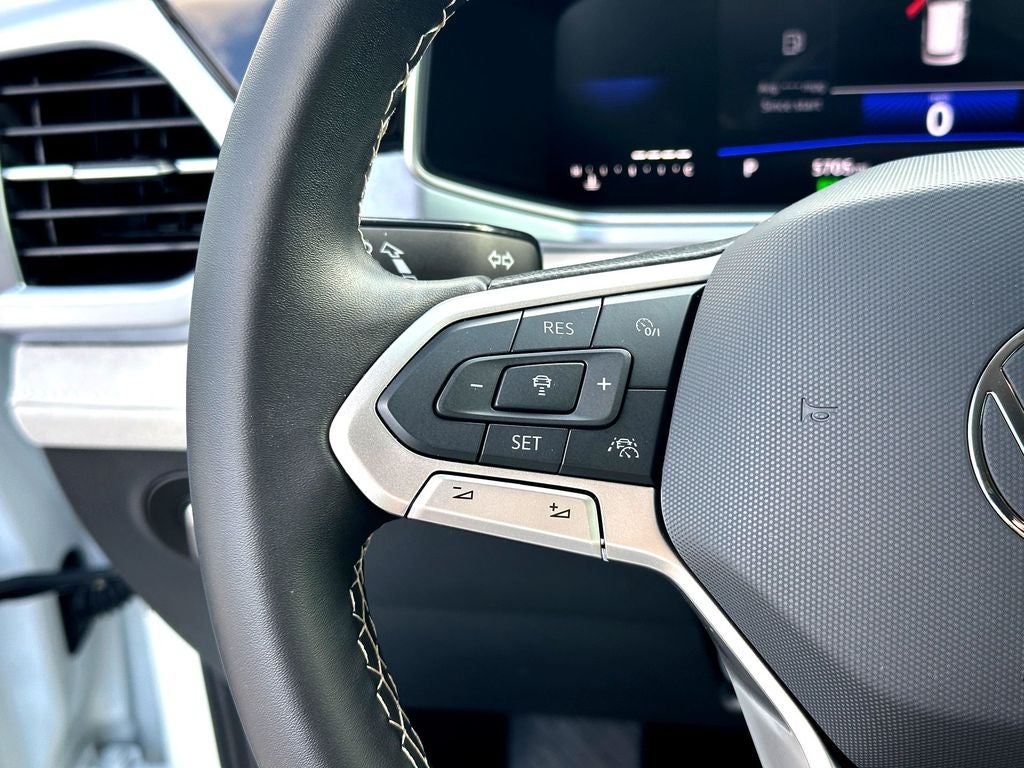 2025 Volkswagen Taos 1.5T SE