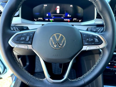 2025 Volkswagen Taos 1.5T SE