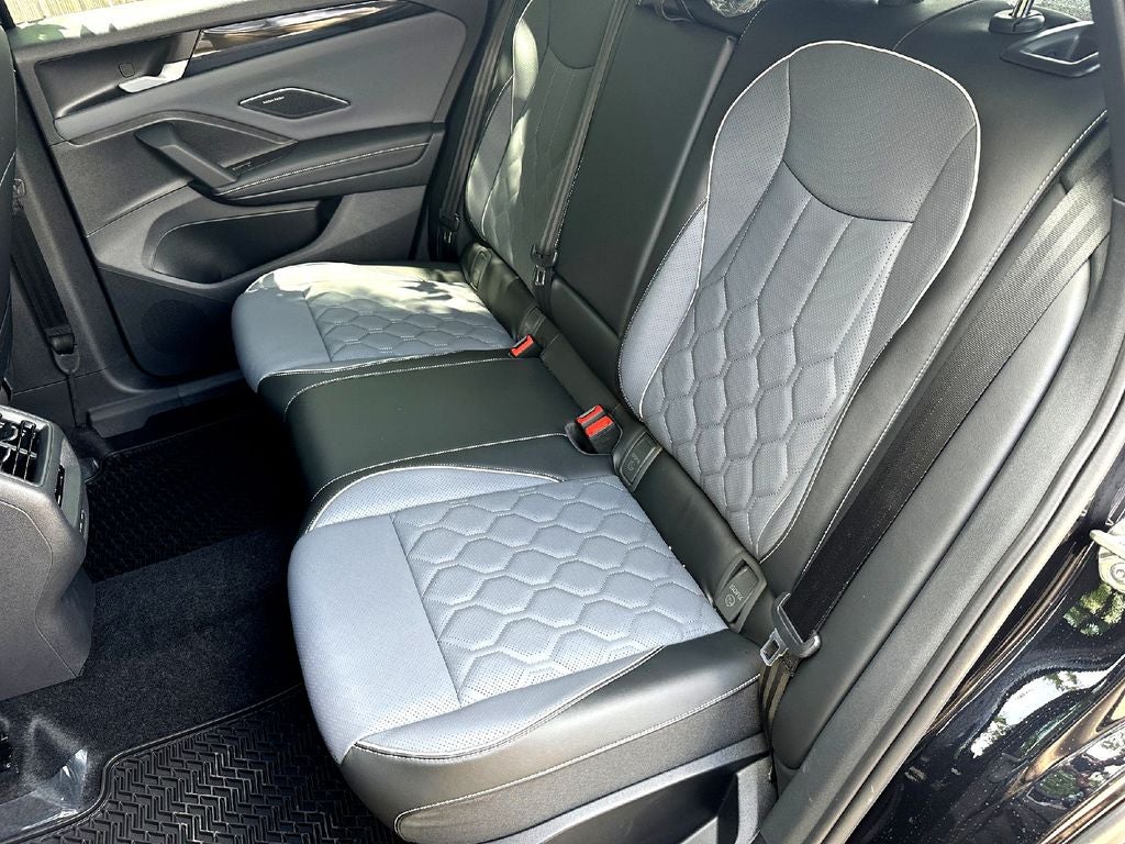 2026 Volkswagen Tiguan 2.0T SEL R-Line
