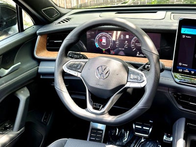 2026 Volkswagen Tiguan 2.0T SEL R-Line