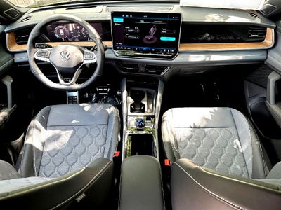 2026 Volkswagen Tiguan 2.0T SEL R-Line