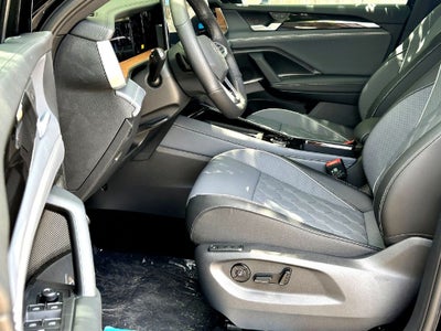 2026 Volkswagen Tiguan 2.0T SEL R-Line