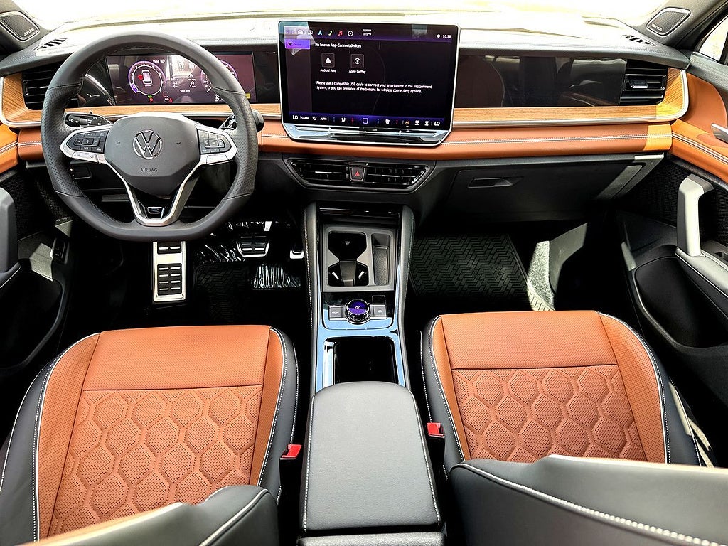 2026 Volkswagen Tiguan 2.0T SEL R-Line Turbo