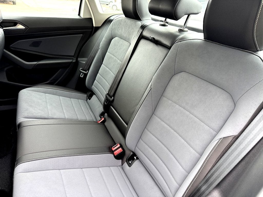 2027 Volkswagen Jetta 1.5T SE