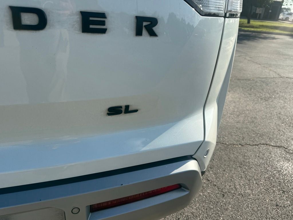 2024 Nissan Pathfinder SL