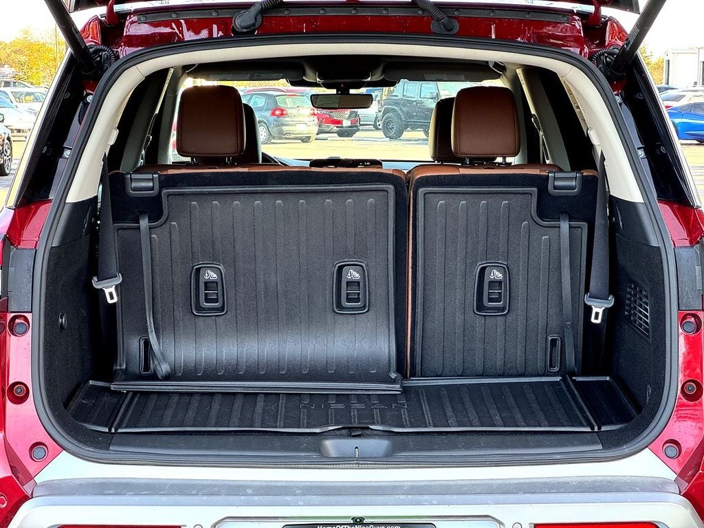 2023 Nissan Pathfinder Platinum