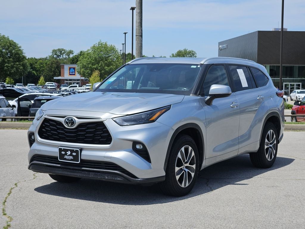 2023 Toyota Highlander XLE