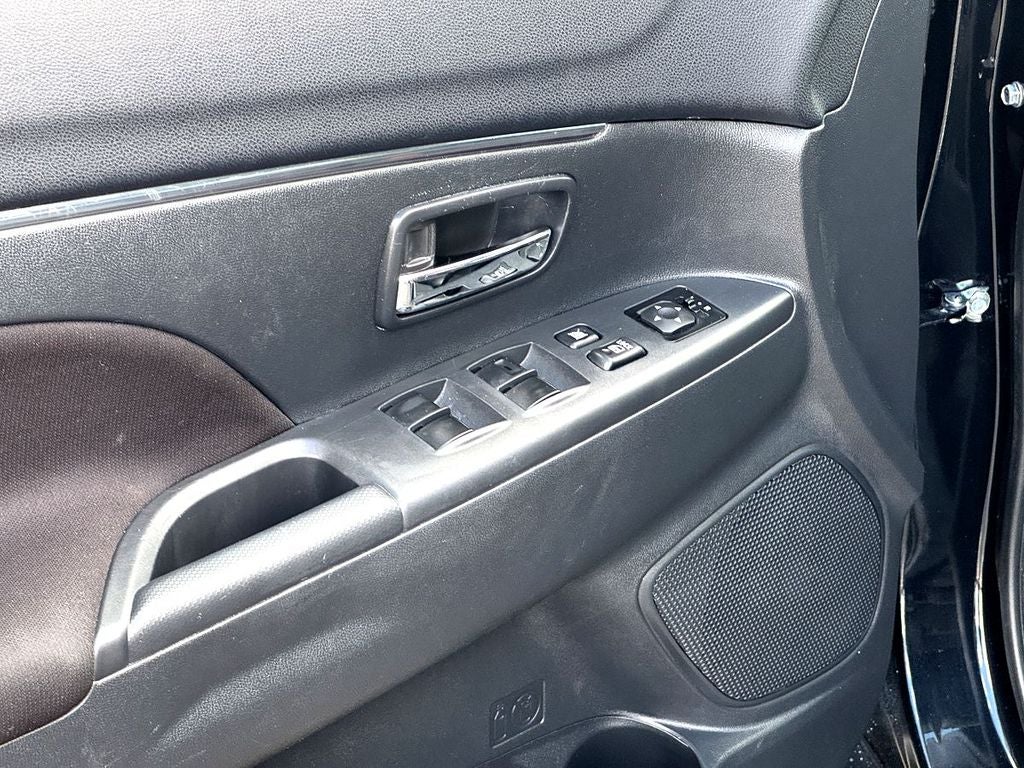 2025 Mitsubishi Outlander Sport 2.0 ES