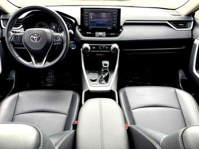 2022 Toyota RAV4 Hybrid XLE